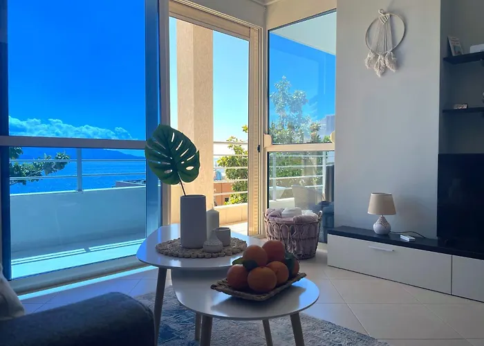 Blue Lagoon Sea View דירה סרנדה